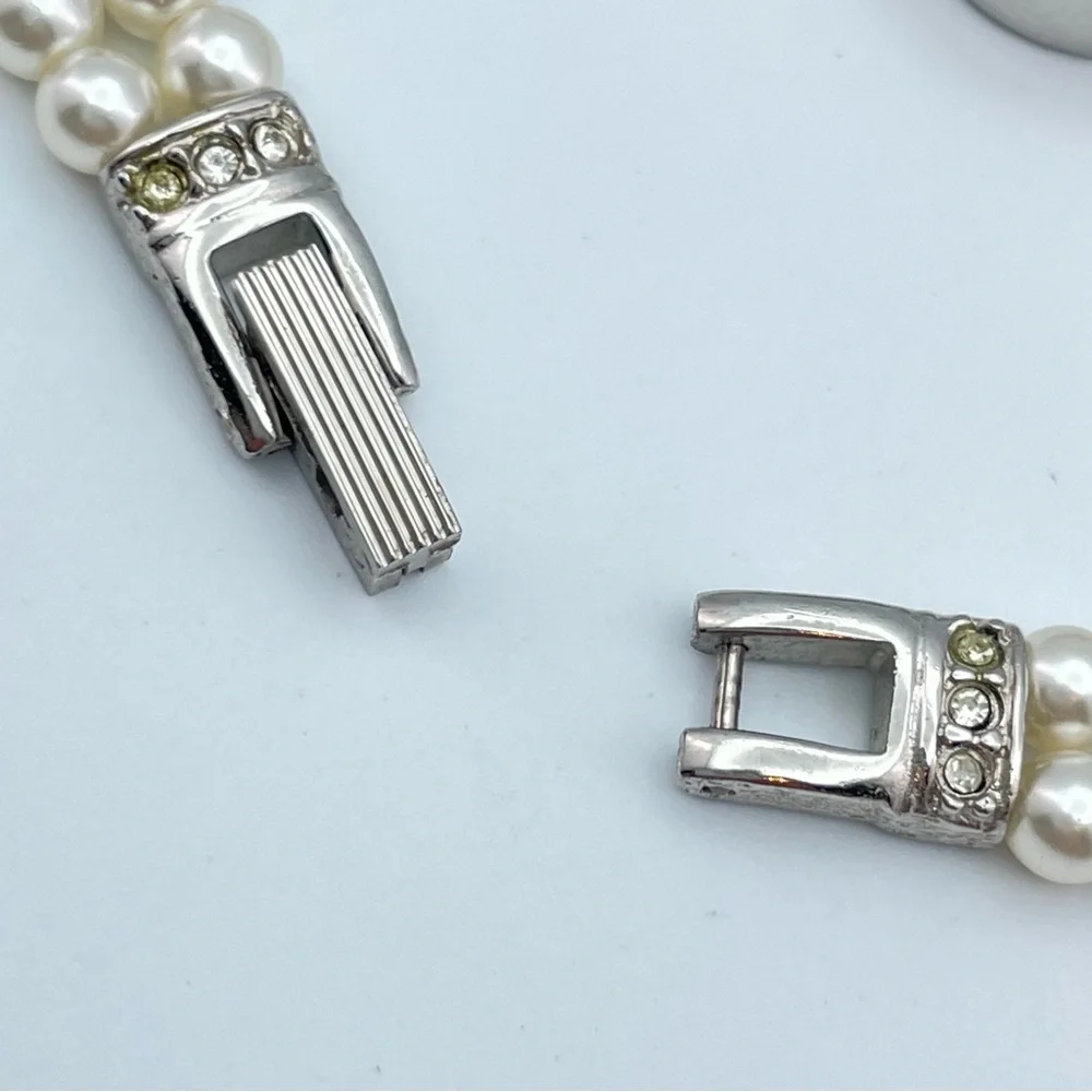 Gruen Pearl & Crystal Bracelet Watch Silver Tone Japan Quartz New Battery